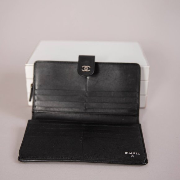 Chanel Wallet - Picture 5 of 9